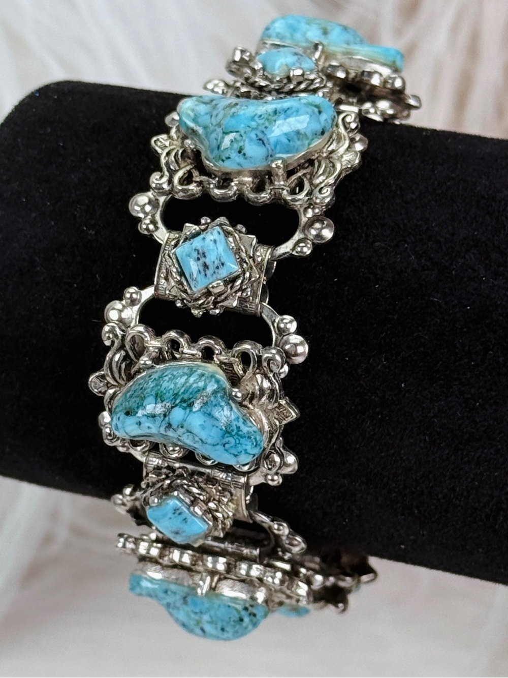 Vintage southwestern style Blue Faux Turquoise Silvertone Bracelet